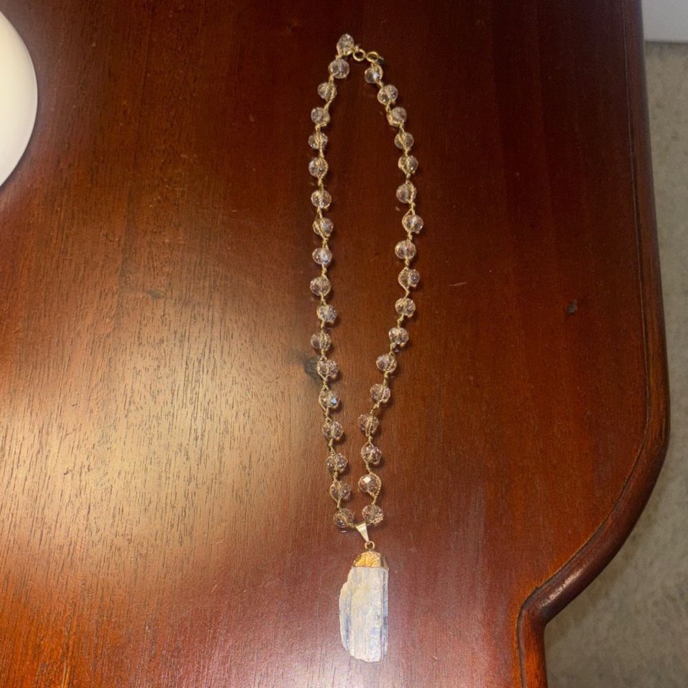 Elegant Crystal Pendant Necklace